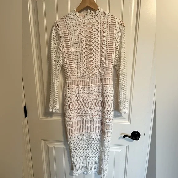 Misguided high structured lace midi dress NWT - Picture 1 of 3